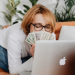 How to make money online as a woman